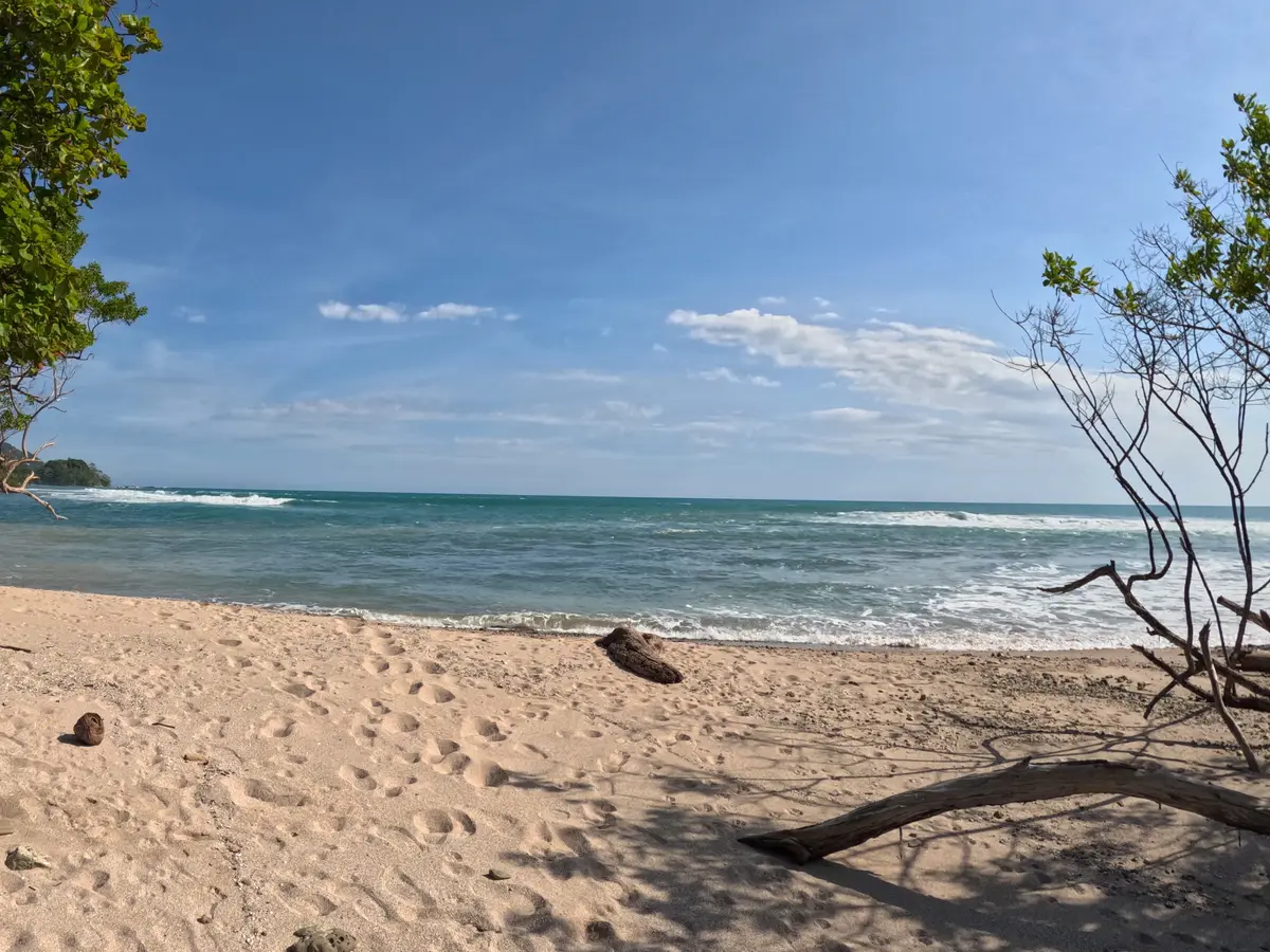 Playa Carmen to Playa Hermosa coast road beach, Santa Teresa
